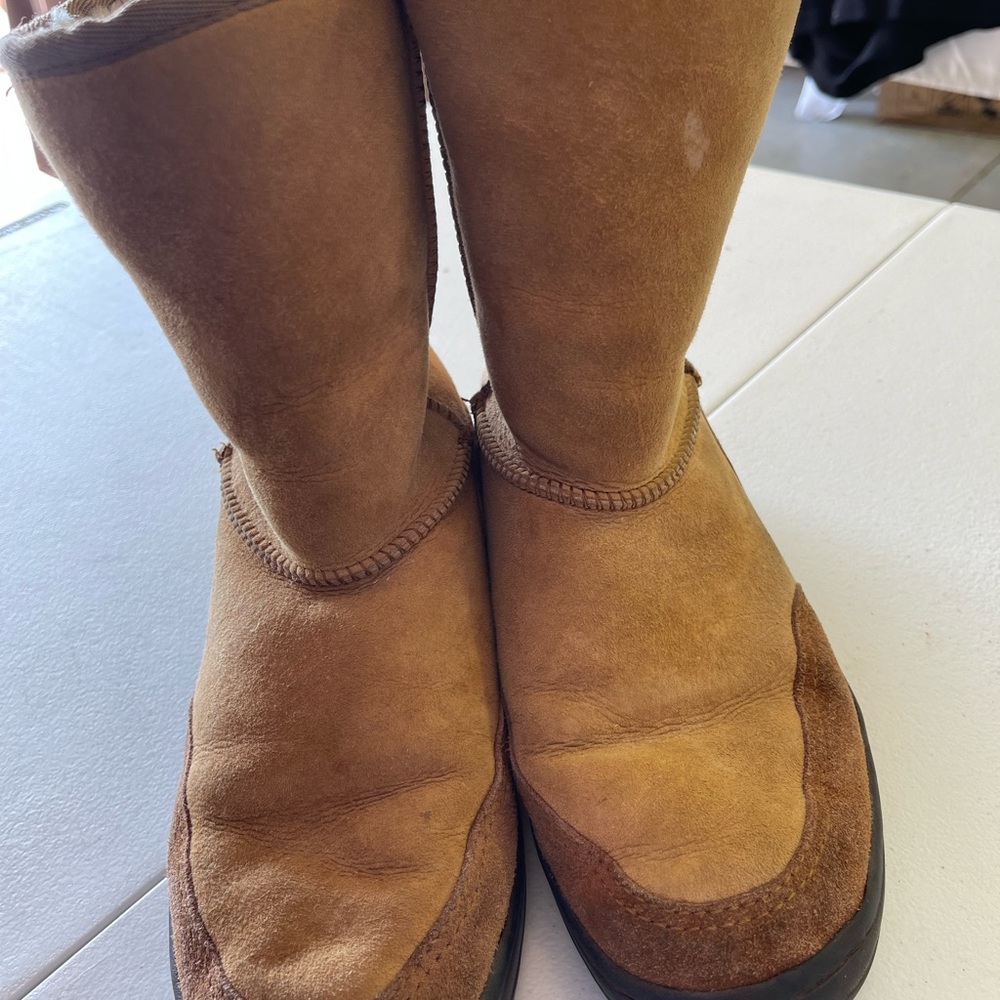 Ugg brown suede snow boots